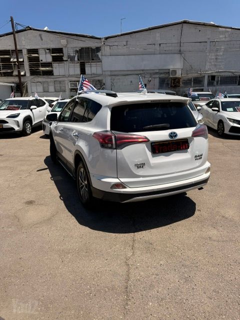 טויוטה RAV4