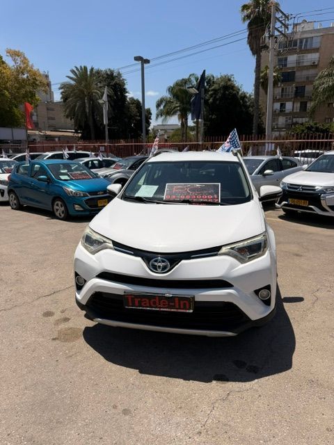 טויוטה RAV4