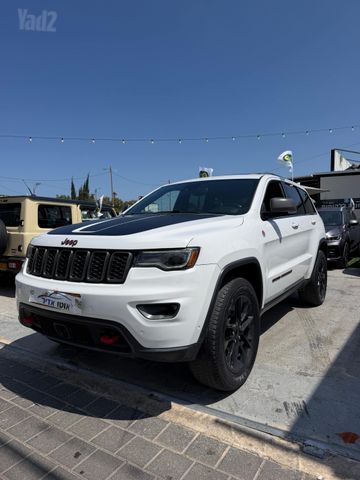 מודעת רכב ג'יפ גרנד צ'ירוקי