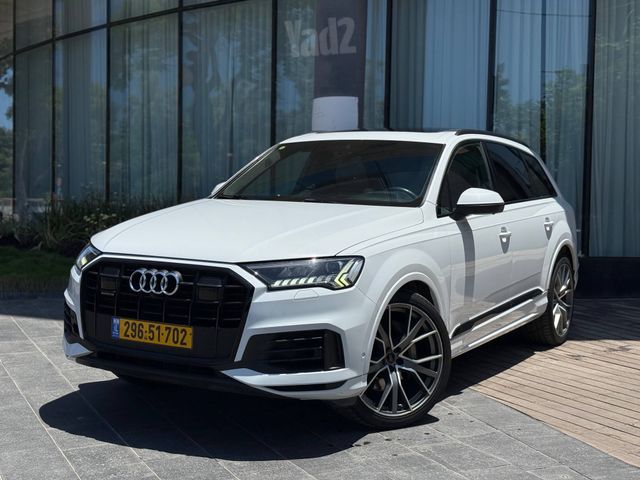 מודעת רכב אאודי Q7