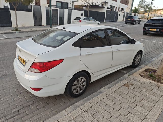 יונדאי אקסנט i25