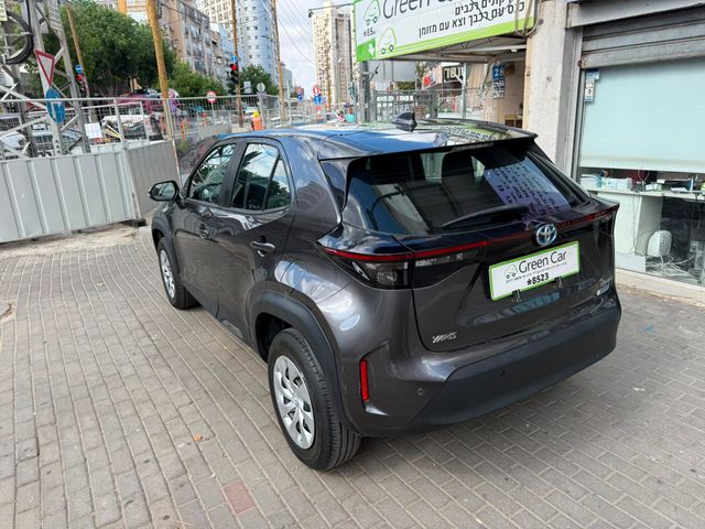 מודעת רכב טויוטה יאריס קרוס 2