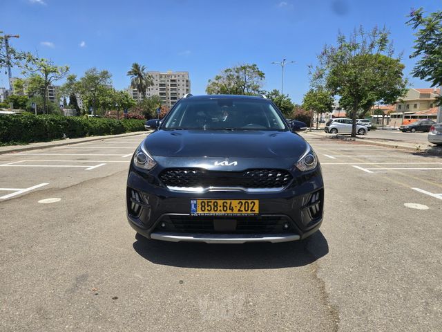קיה נירו