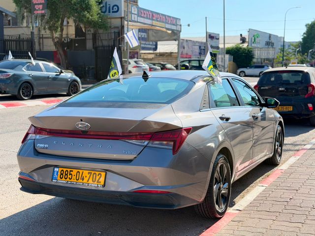 יונדאי אלנטרה