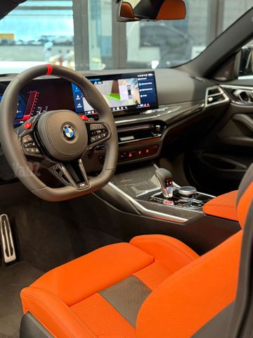 ב מ וו M4