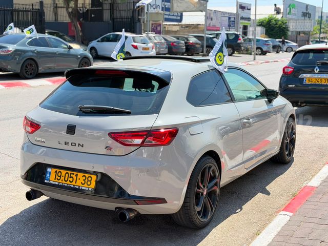 סיאט לאון