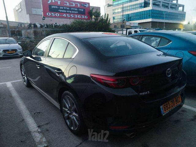 מאזדה 3