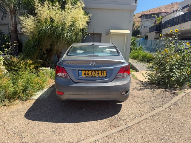 יונדאי אקסנט i25