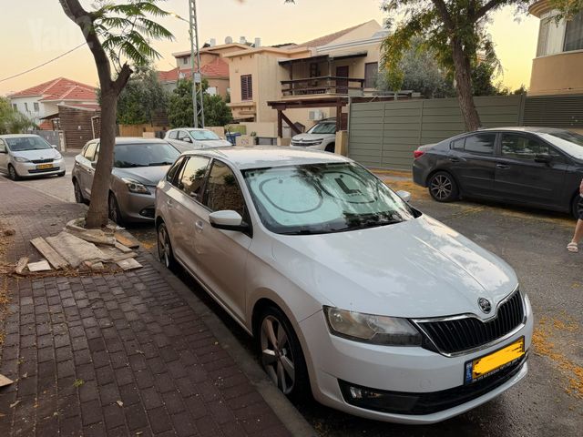 מודעת רכב סקודה ראפיד