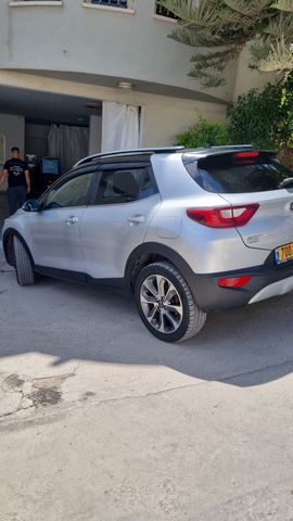 קיה סטוניק