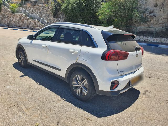 קיה נירו