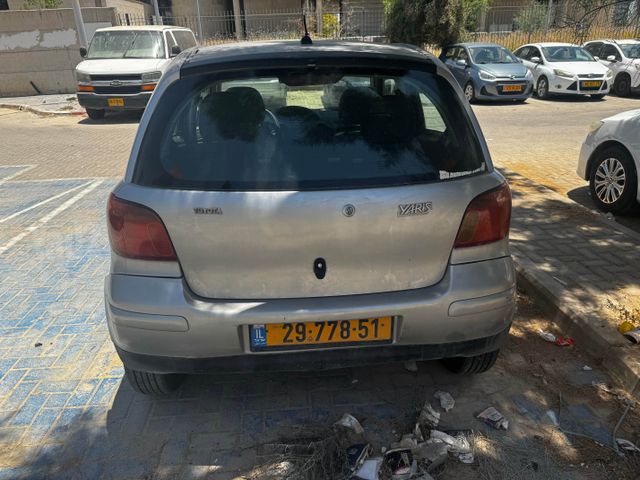 טויוטה יאריס