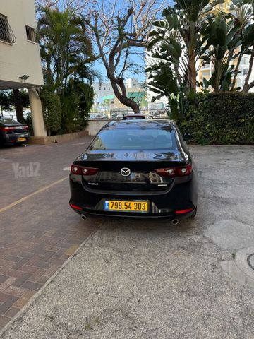 מאזדה 3