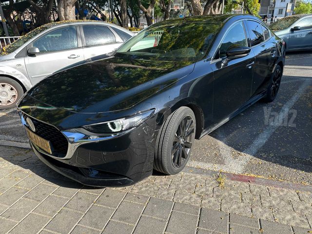 מאזדה 3