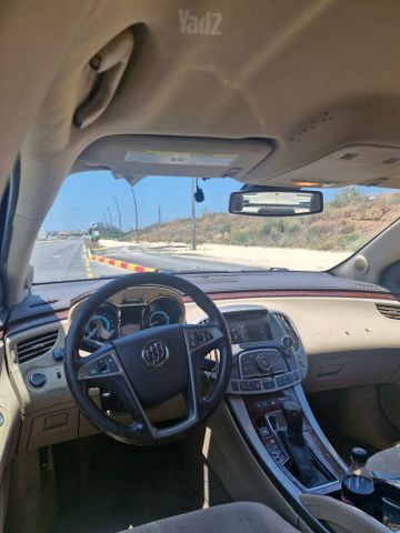 מודעת רכב ביואיק לה-קרוס