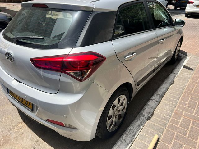 מודעת רכב יונדאי i20