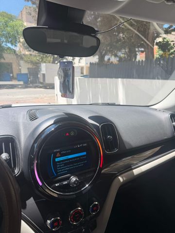 מיני קאנטרימן