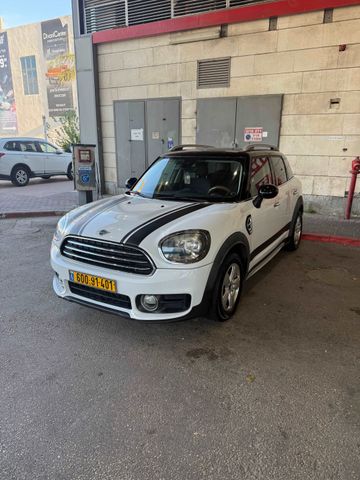 מודעת רכב מיני קאנטרימן