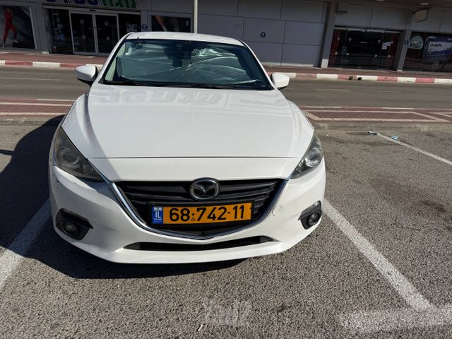 מאזדה 3