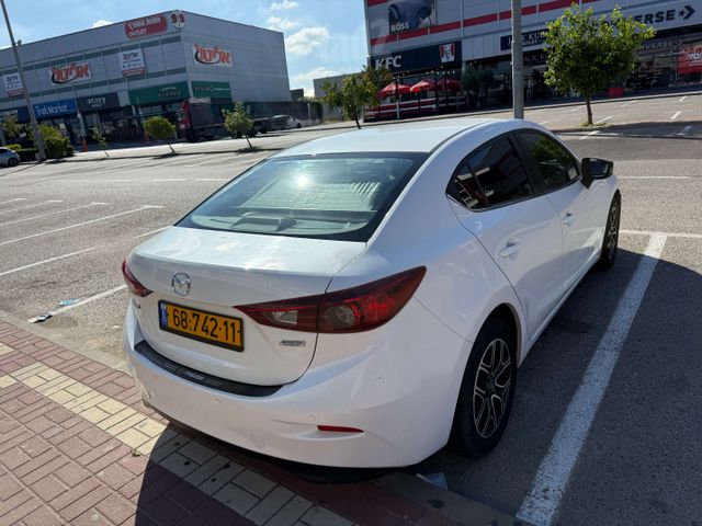 מאזדה 3