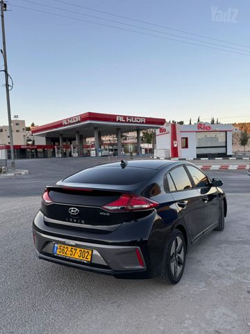 מודעת רכב יונדאי איוניק