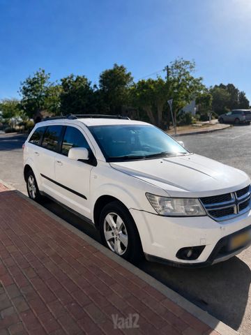 מודעת רכב דודג' ג'רני