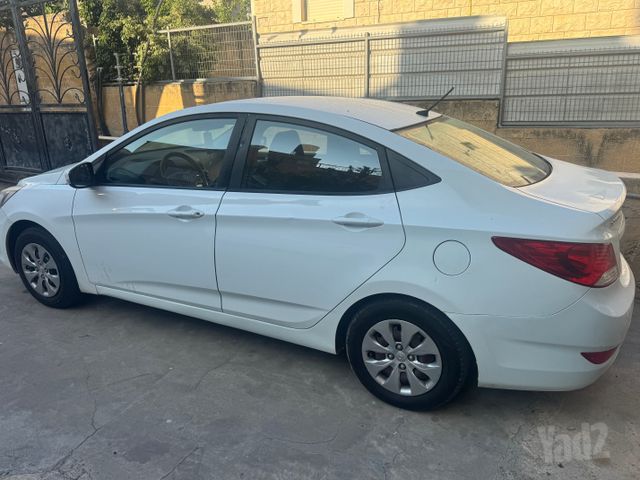 יונדאי אקסנט i25