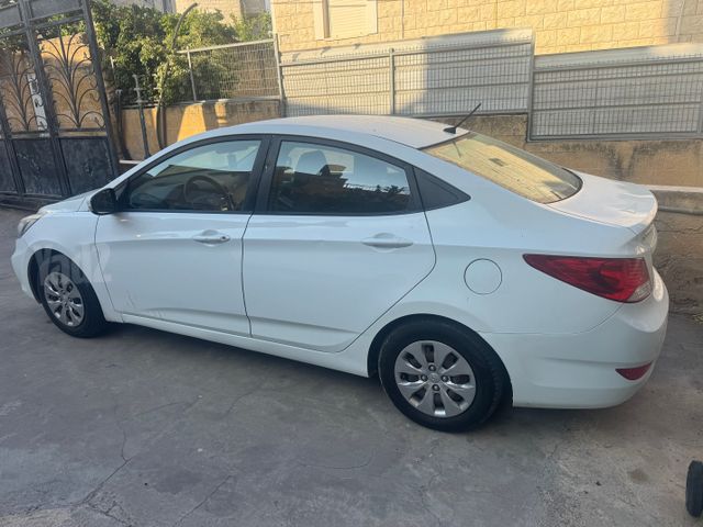 יונדאי אקסנט i25