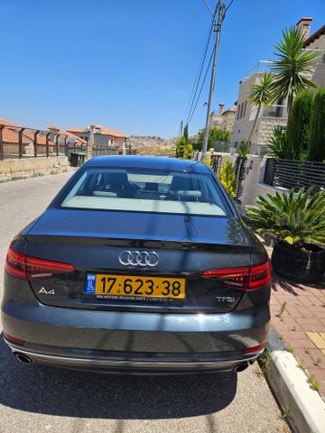 אאודי A4
