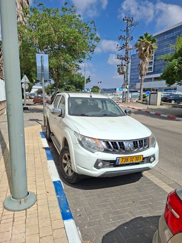 מודעת רכב מיצובישי טרייטון / L200