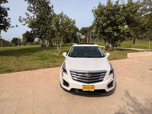 קאדילק XT5