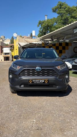 טויוטה RAV4