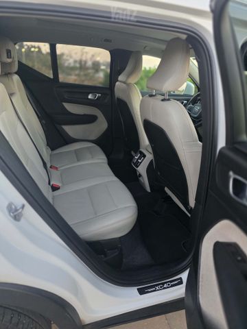 וולוו XC40