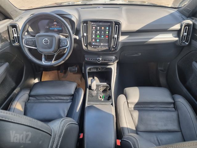 וולוו XC40