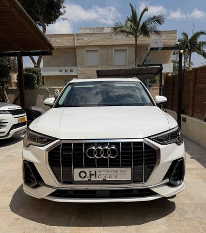 מודעת רכב אאודי Q3 1