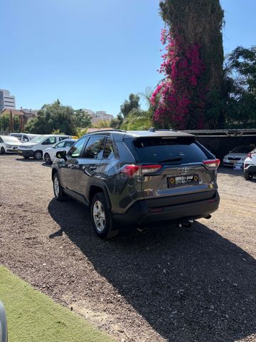 טויוטה RAV4