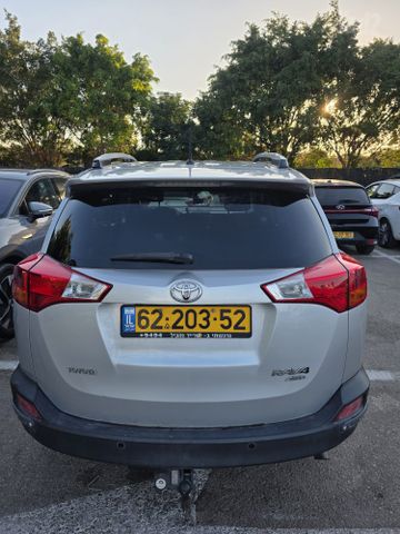 מודעת רכב טויוטה RAV4