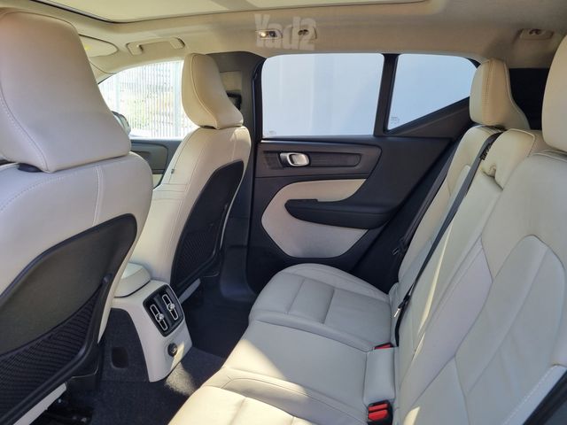 וולוו XC40