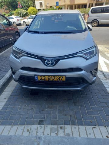 מודעת רכב טויוטה RAV4