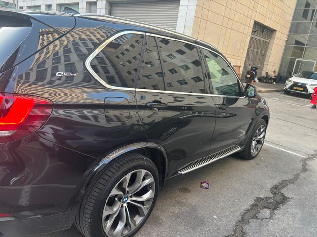 ב מ וו X5