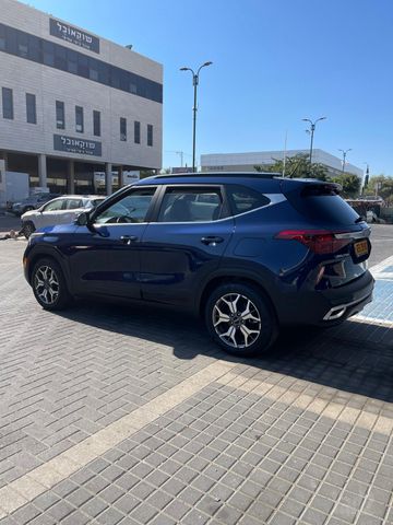 קיה סלטוס