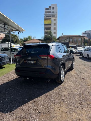 מודעת רכב טויוטה RAV4 2
