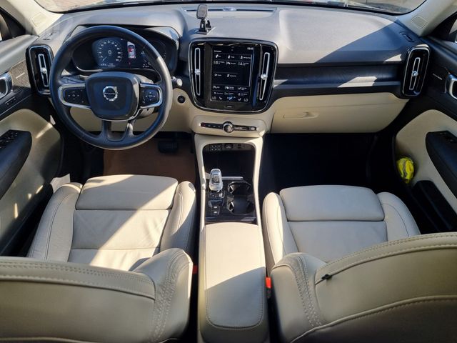 וולוו XC40