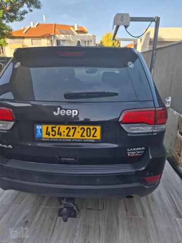 מודעת רכב ג'יפ גרנד צ'ירוקי