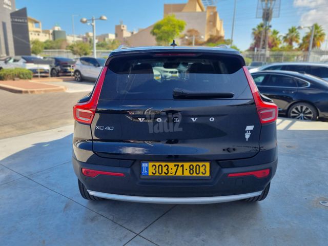 וולוו XC40