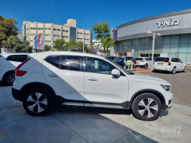 מודעת רכב וולוו XC40 2