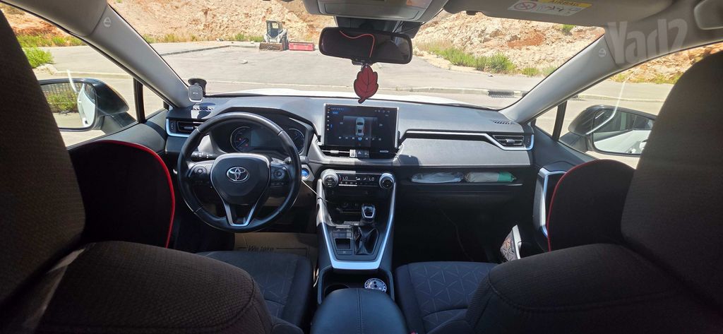 טויוטה RAV4