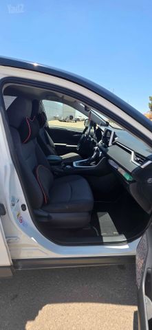 טויוטה RAV4