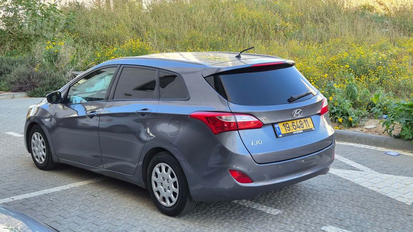 יונדאי i30