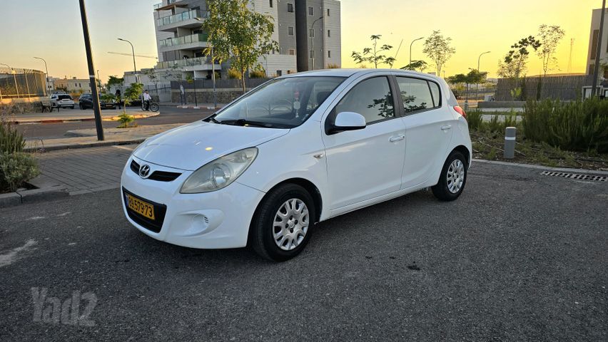 מודעת רכב יונדאי i20
